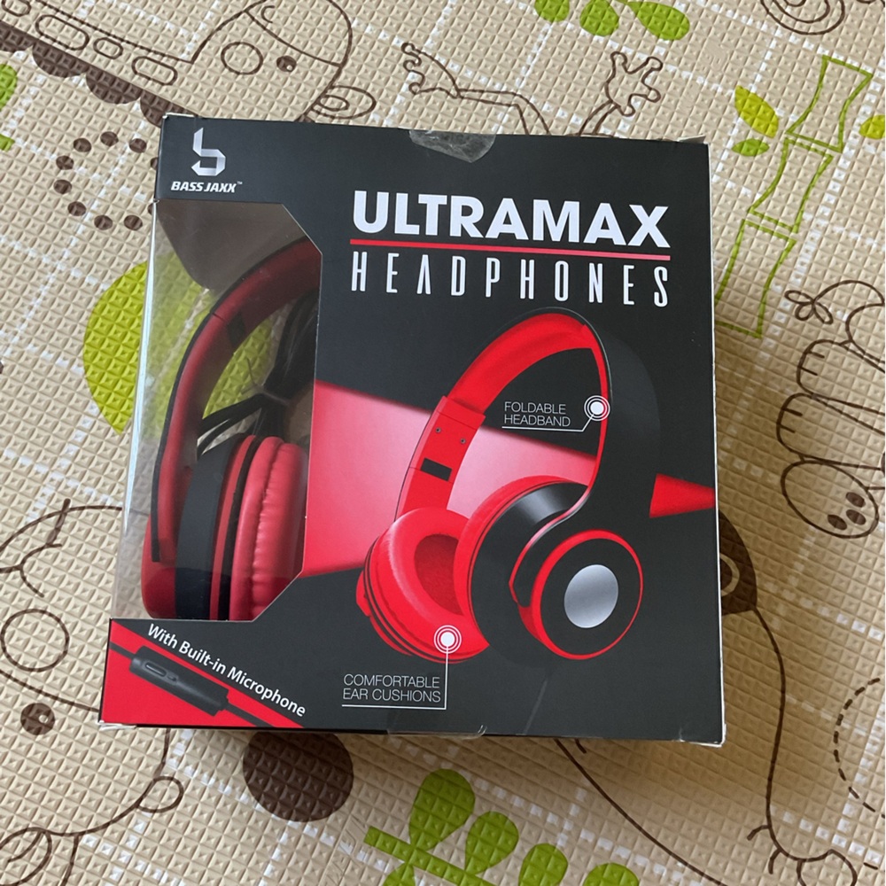 New open box Ultramax Headphones Bass Jaxx Built-In Microphone 3.5mm 40mm